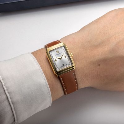 montre herbelin art déco acier doré bracelet cuir marron rectangulaire
