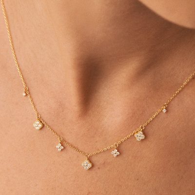 collier ras du cou agatha beloved doré fleurs en oxydes de zirconium