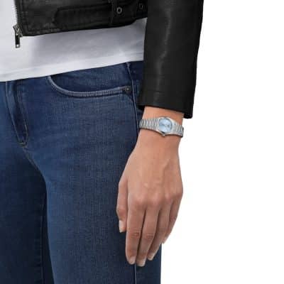 montre tissot prx 25 mm femme acier et cadran bleu