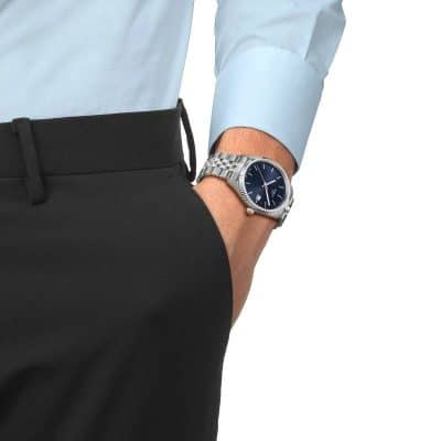 montre tissot ballade 40 mm homme lunette cannelée fond bleu marine quartz