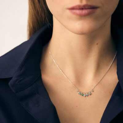 collier agatha beloved ras du cou en argent 925/1000 avec des fleurs d'oxydes de zirconium en pampille