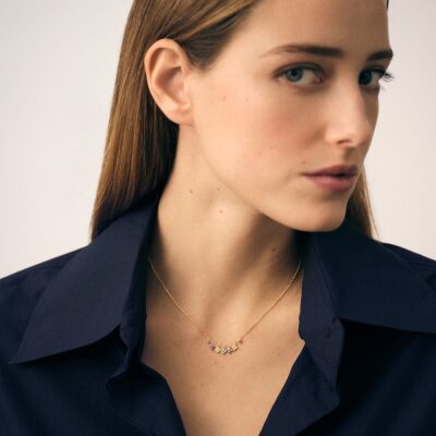 collier agatha ras du cou beloved multicolore doré avec des fleurs d'oxydes de zirconium en pampille