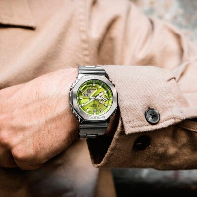 montre casio g shock GM 2110 serie acier et vert citron boitier et bracelet acier
