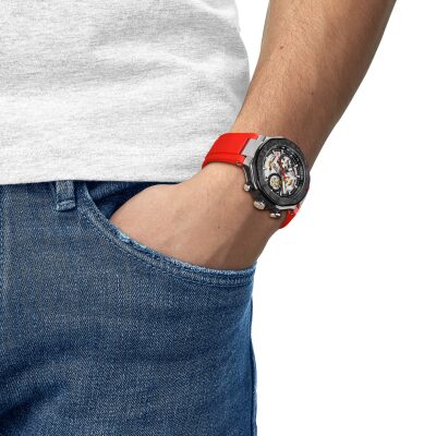 montre tissot T-Race MotoGP 2026 édition limitée 2026 pieces chronographe automatique valjoux 45 mm