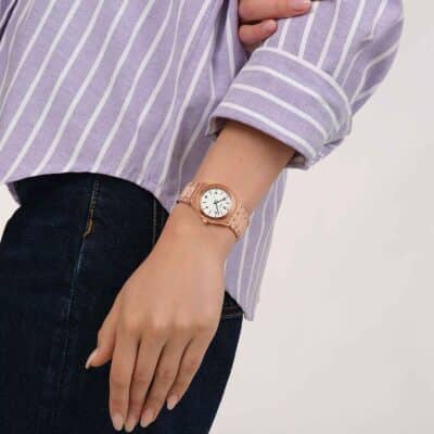montre swatch femme essence of rose acier doré rose bracelet acier doré rose
