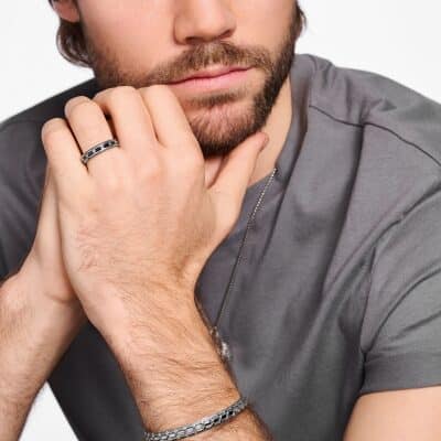 Bague Thomas Sabo écailles de crocodile, argent noirci et gemmes noires