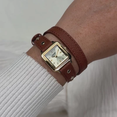 montre cluse gracieuse mini acier doré et bracelet cuir doble tour noisette 21 mm nutshell bracelet clouté