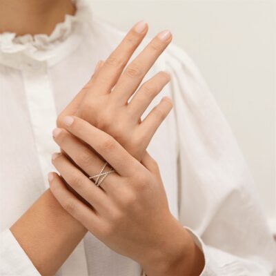bague les georgettes liens en finition dorée anneaux entrelacés