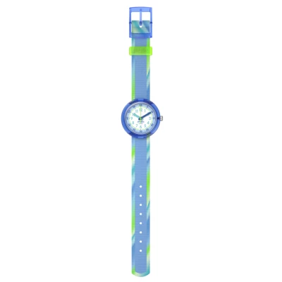 montre flik flak enfant flip it blue! aux tons bleus vifs et verts acidulés. Son design éducatif aide les enfants à apprendre à lire l’heure