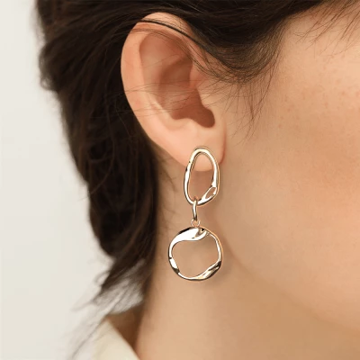 boucles d'oreilles les georgettes café crème finition dorée anneaux ajourés