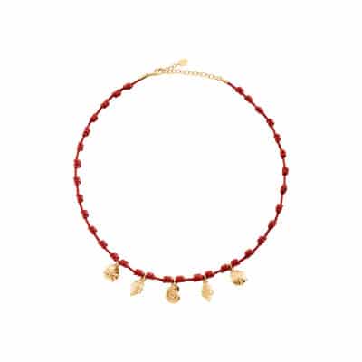 collier agatha calypso corde rouge et pampilles coquillages doré