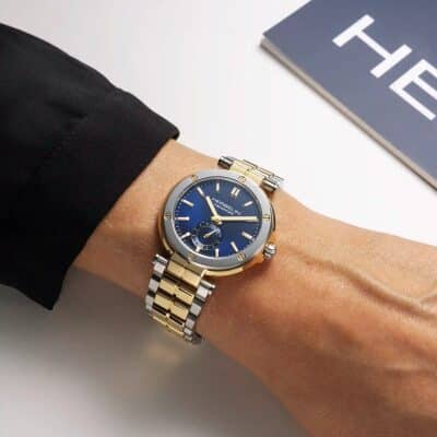 montre herbelin newport femme quartz acier bicolore 35 mm cadran bleu bracelet acier bicolore